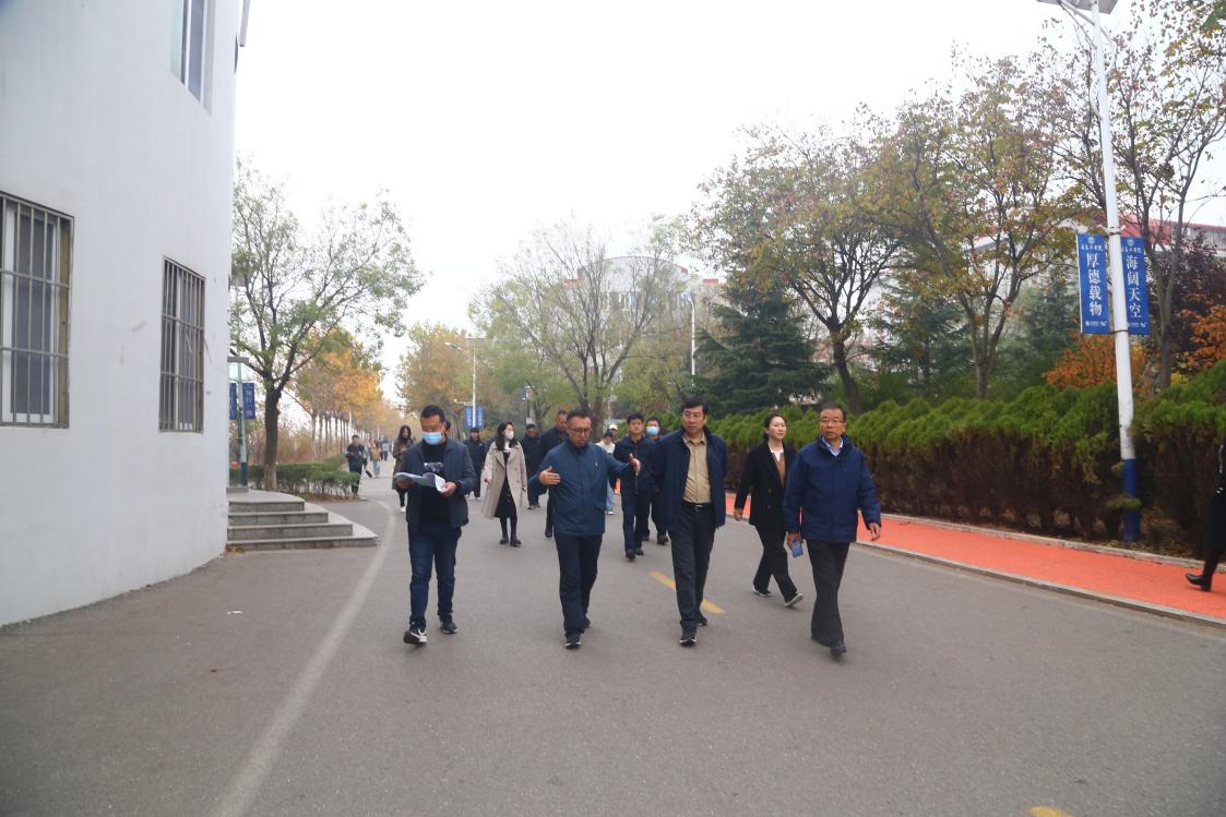 校领导带队开展校园安全隐患排查工作 校领导带队开展校园安全隐患排查工作