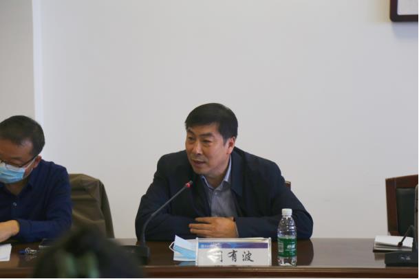 学校党委理论学习中心组专题学习党的二十大报告精神 学校党委理论学习中心组专题学习党的二十大报告精神