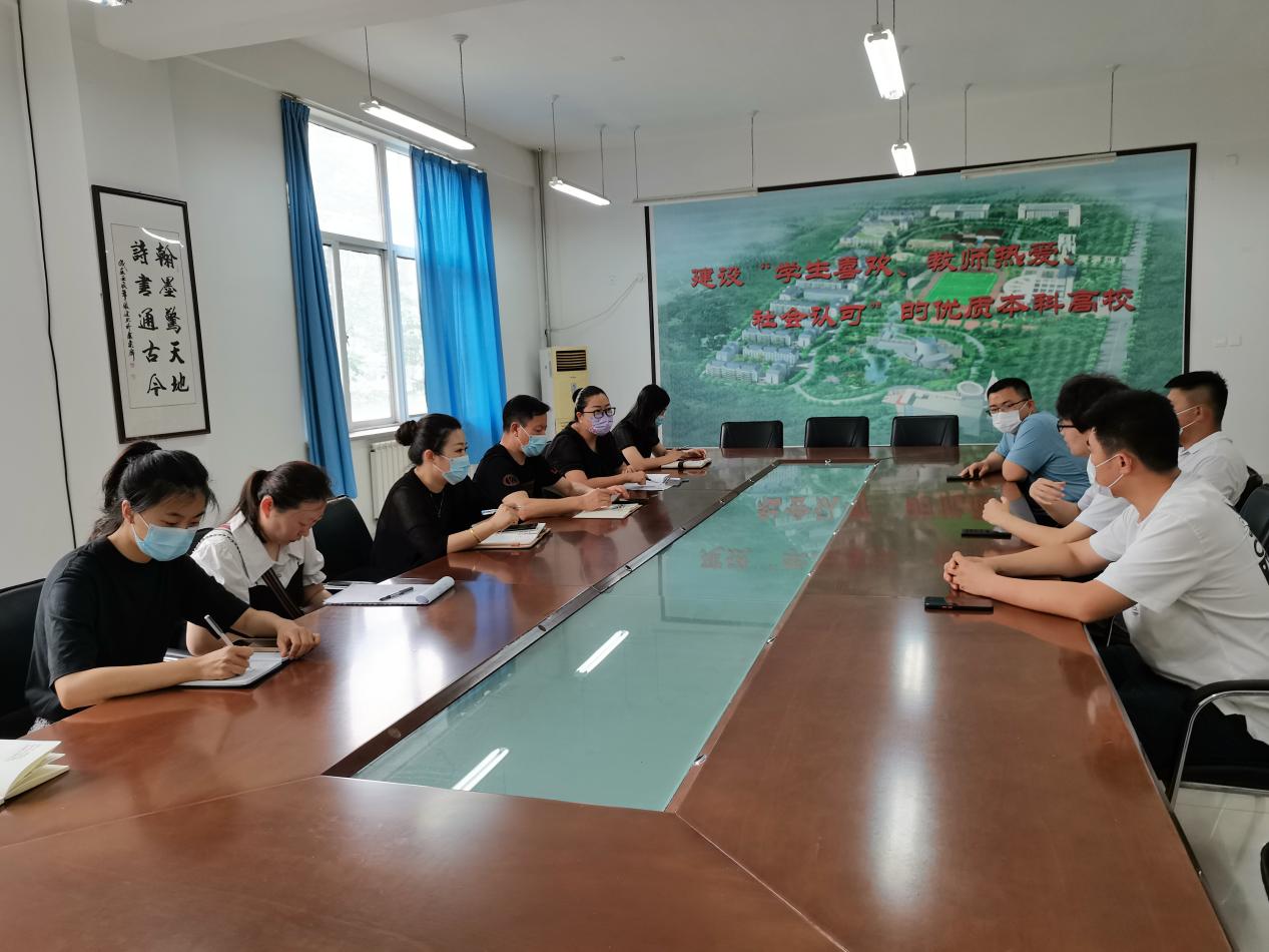 我校与企业签约合作 我校与企业签约合作