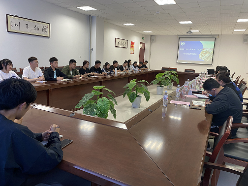 我校顺利召开学生代表座谈会 我校顺利召开学生代表座谈会