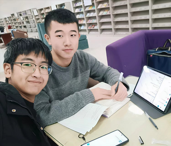 我校推荐报送全国第五届“闪亮的日子——青春该有的模样”大学生就业创业人物 我校推荐报送全国第五届“闪亮的日子——青春该有的模样”大学生就业创业人物