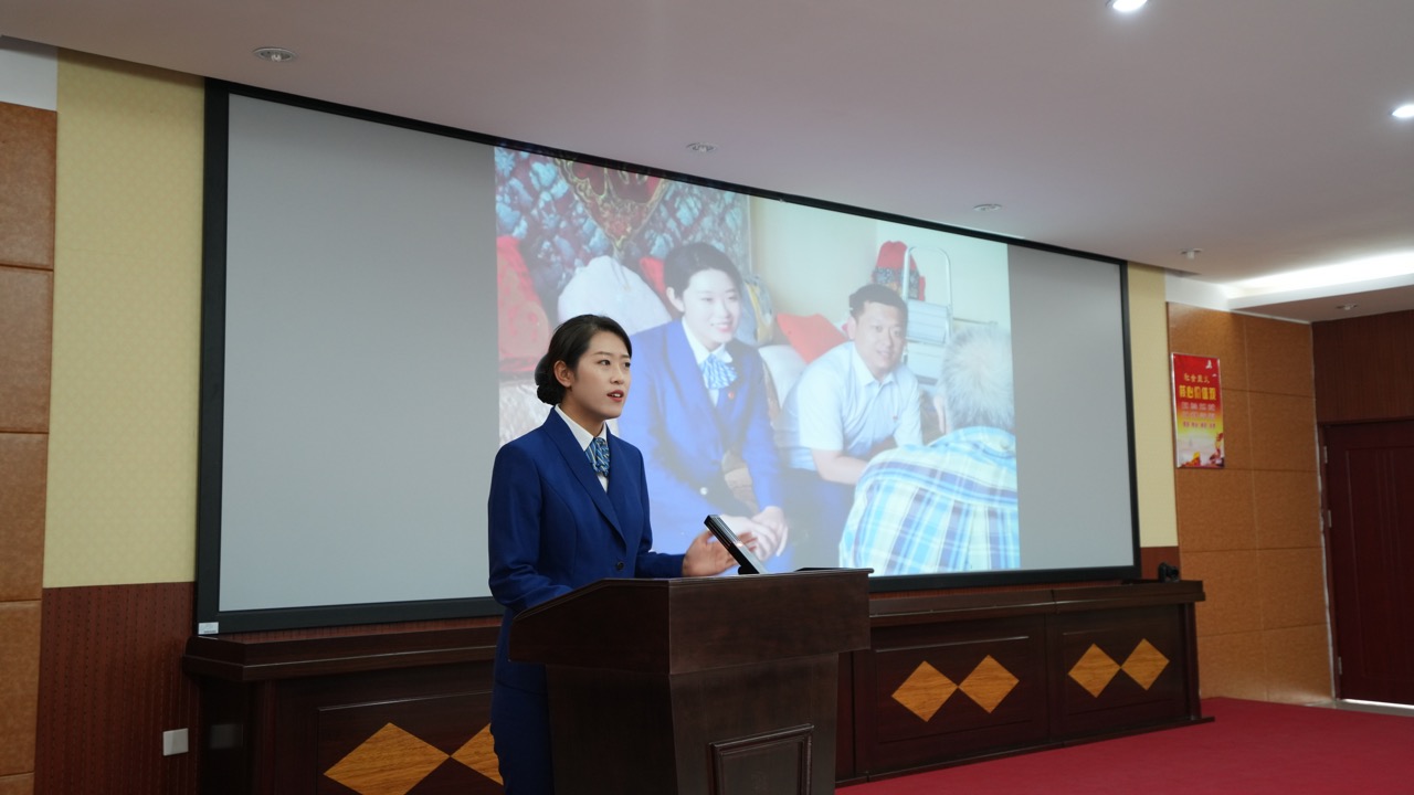 讲好新时代“大思政课”, 提升思政课教师“宣讲力” ——“中国梦·新时代·新使命”青岛市百姓宣讲团暨“学习强国”名师团走进开云电竞网站 讲好新时代“大思政课”, 提升思政课教师“宣讲力” ——“中国梦·新时代·新使命”青岛市百姓宣讲团暨“学习强国”名师团走进开云电竞网站