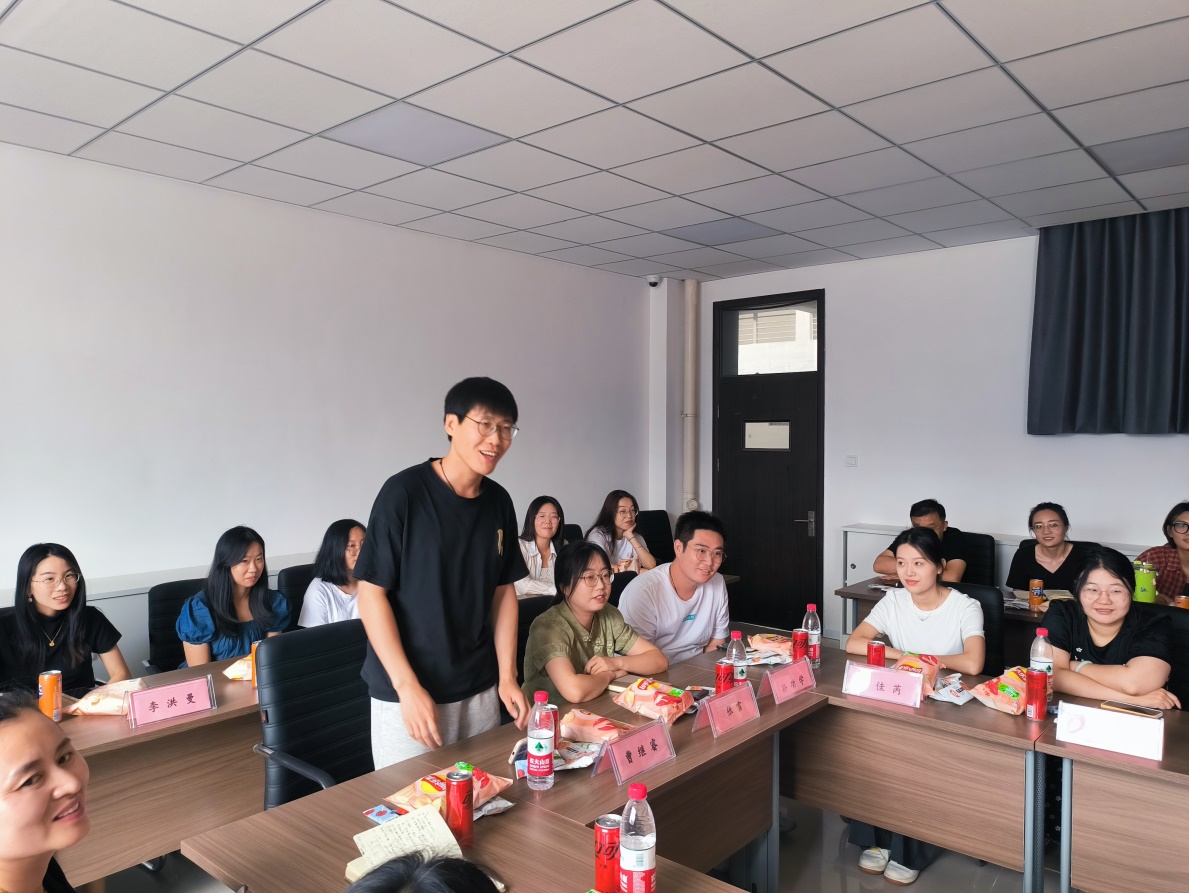 甘于奉献育桃李,薪火相传树榜样——信息工程学院开展第39个教师节庆祝暨表彰大会 甘于奉献育桃李,薪火相传树榜样——信息工程学院开展第39个教师节庆祝暨表彰大会