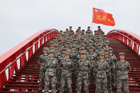 开云电竞网站 开展兄弟连学生预备教官户外行军拉练 --徒步磨意志,拉练砺人生 开云电竞网站 开展兄弟连学生预备教官户外行军拉练 --徒步磨意志,拉练砺人生