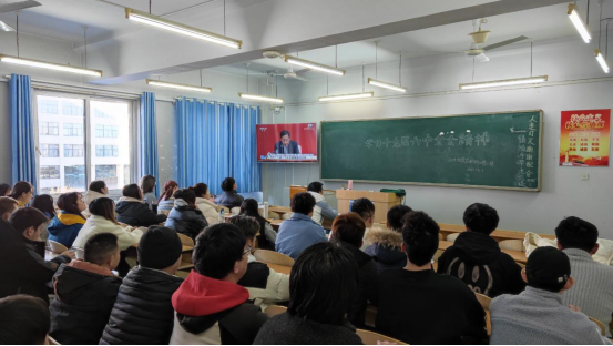 我校基层团组织积极开展“学好全会精神 奋斗点亮青春”主题团日活动 我校基层团组织积极开展“学好全会精神 奋斗点亮青春”主题团日活动