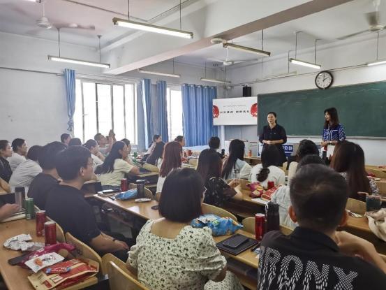 躬耘教坛 强国有我 ——校领导带队开展教师节走访慰问活动 躬耘教坛 强国有我 ——校领导带队开展教师节走访慰问活动