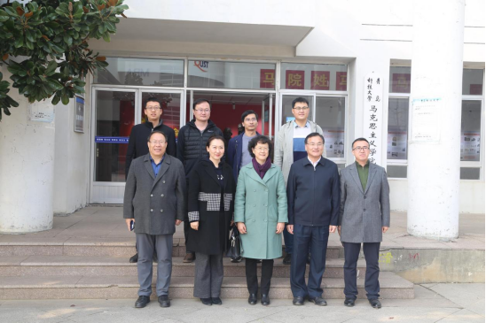 校领导带队赴青岛科技大学考察交流 校领导带队赴青岛科技大学考察交流