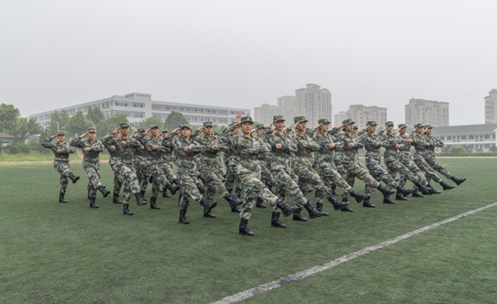 开云电竞网站兄弟连学生预备教官集训成果展示 开云电竞网站兄弟连学生预备教官集训成果展示