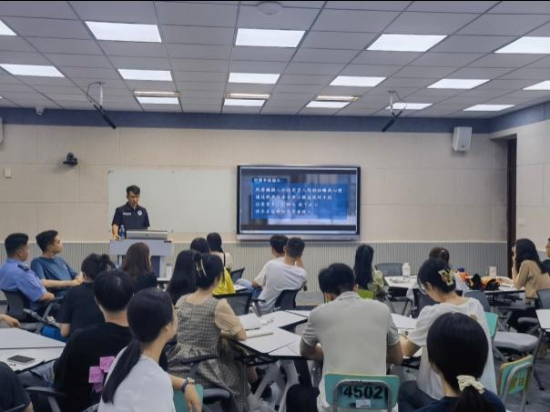 家校同心·反诈同行——我校开展暑期预防网络电信诈骗宣讲会 家校同心·反诈同行——我校开展暑期预防网络电信诈骗宣讲会