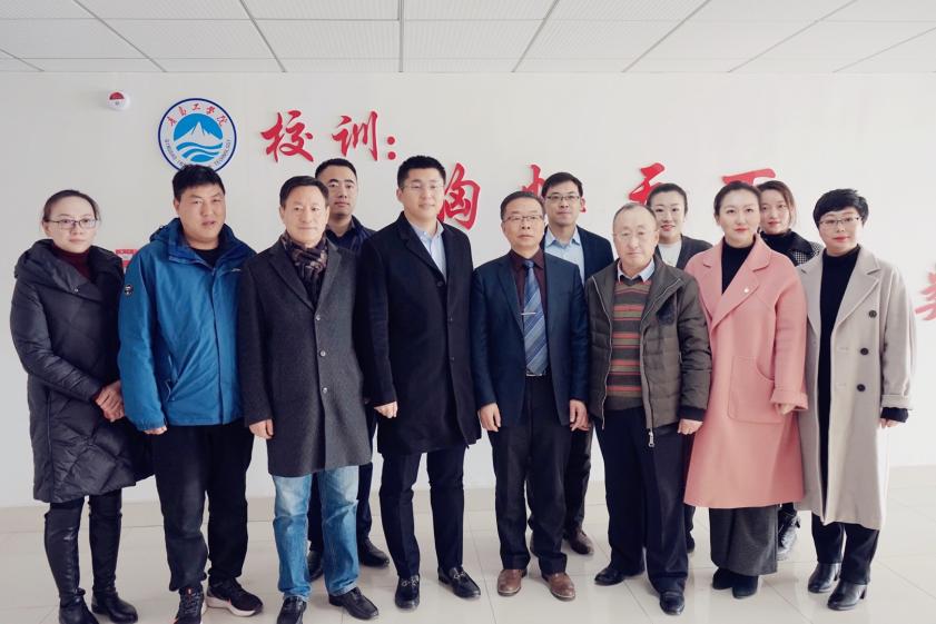 校企合作共谋发展——建筑工程学院举行产学研合作签约仪式 校企合作共谋发展——建筑工程学院举行产学研合作签约仪式