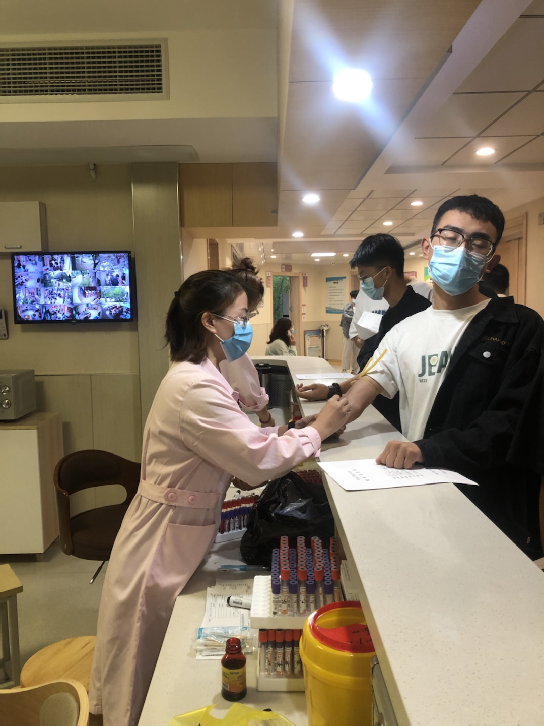 喜迎二十大 奋进新征程——我校圆满完成2022级新生体检工作 喜迎二十大 奋进新征程——我校圆满完成2022级新生体检工作