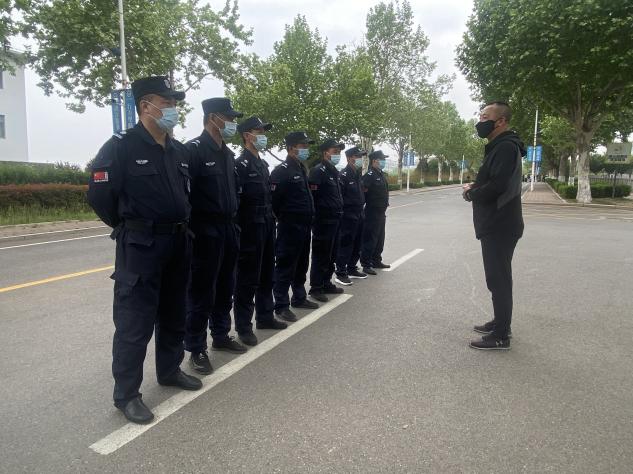 强化校园保安培训 筑牢校园安全防线 ——开云电竞网站组织开展安保人员业务技能培训活动 强化校园保安培训 筑牢校园安全防线 ——开云电竞网站组织开展安保人员业务技能培训活动