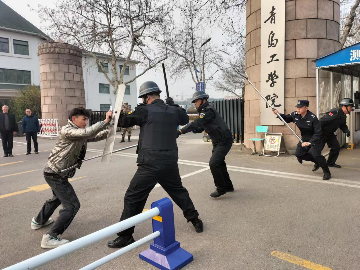 开云电竞网站开展防暴演练 开云电竞网站开展防暴演练