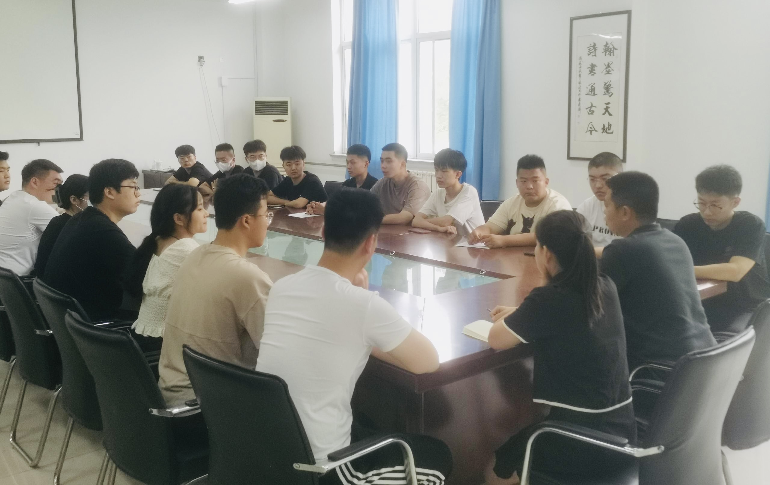 乘风破浪,扬帆远航——机电工程学院召开2022届毕业生座谈会 乘风破浪,扬帆远航——机电工程学院召开2022届毕业生座谈会