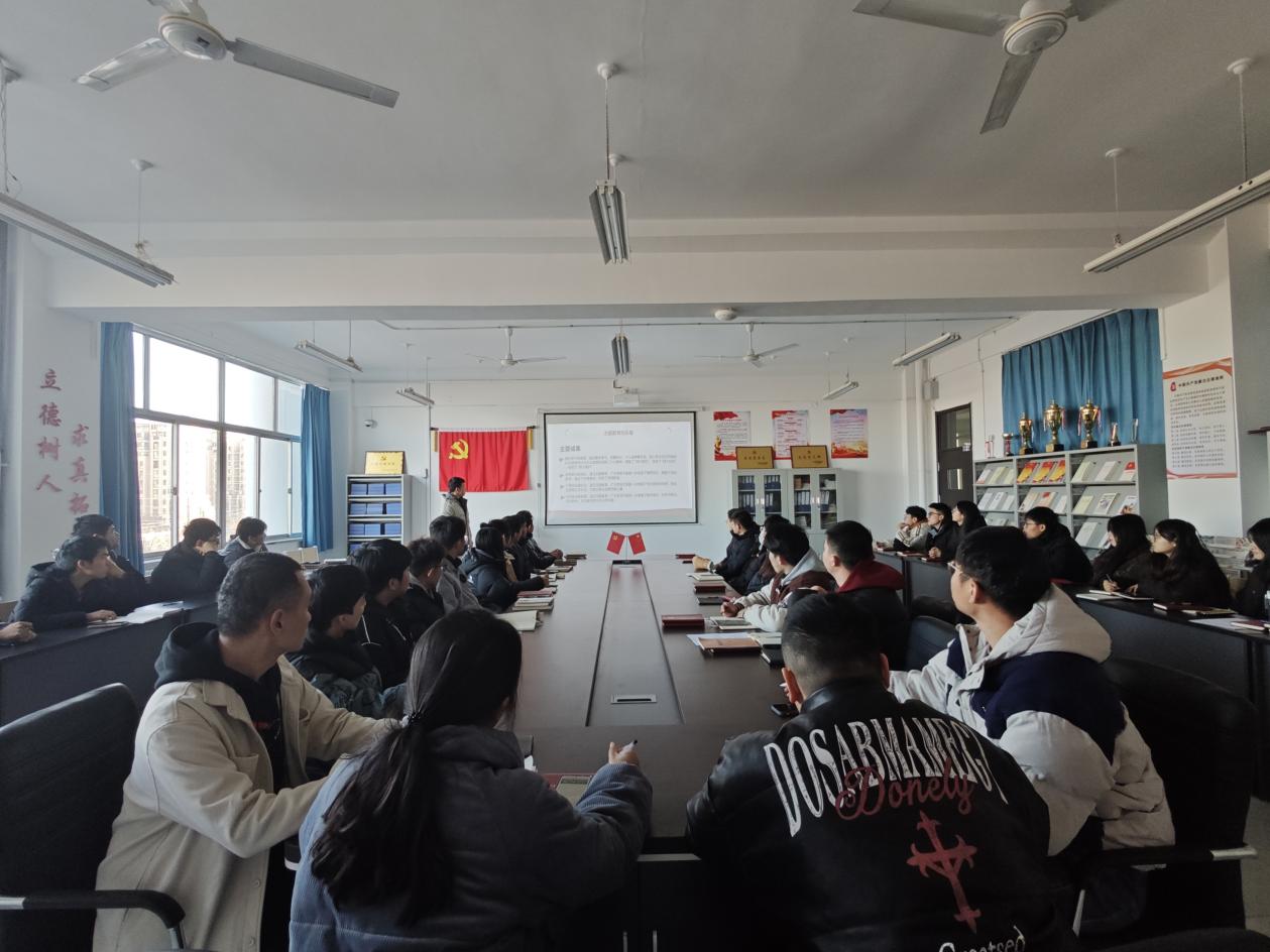 信息工程学院严密组织主题教育“回头看”主题党日活动 信息工程学院严密组织主题教育“回头看”主题党日活动