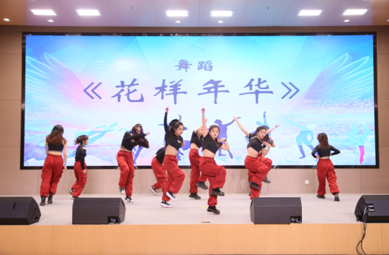 大学与城市的双向奔赴——走进同济大学附属东方医院胶州医院庆祝“5.12”国际护士节文艺演出 大学与城市的双向奔赴——走进同济大学附属东方医院胶州医院庆祝“5.12”国际护士节文艺演出