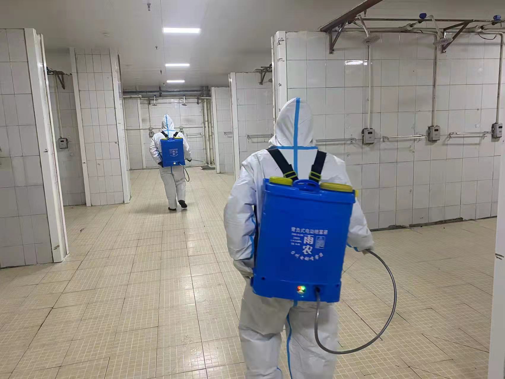 后勤服务中心完成开学初全面消毒工作 后勤服务中心完成开学初全面消毒工作