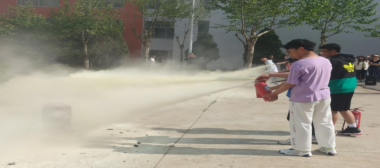 开云电竞网站2023年防震减灾暨消防应急疏散演练 开云电竞网站2023年防震减灾暨消防应急疏散演练