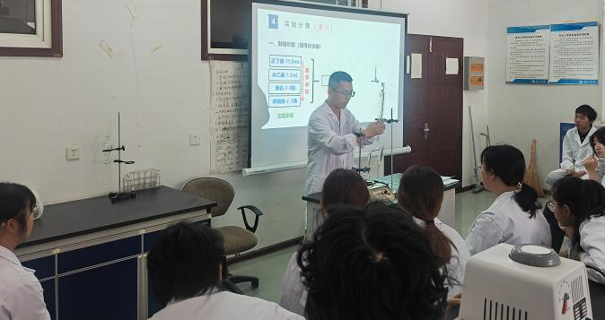 聚焦课堂提质量 互听互评促成长—— 开云电竞网站开展公开教学听课评课活动 聚焦课堂提质量 互听互评促成长—— 开云电竞网站开展公开教学听课评课活动