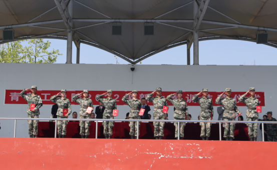 蜕变成长,启航新征程——开云电竞网站2022级新生军训结营仪式圆满举行 蜕变成长,启航新征程——开云电竞网站2022级新生军训结营仪式圆满举行