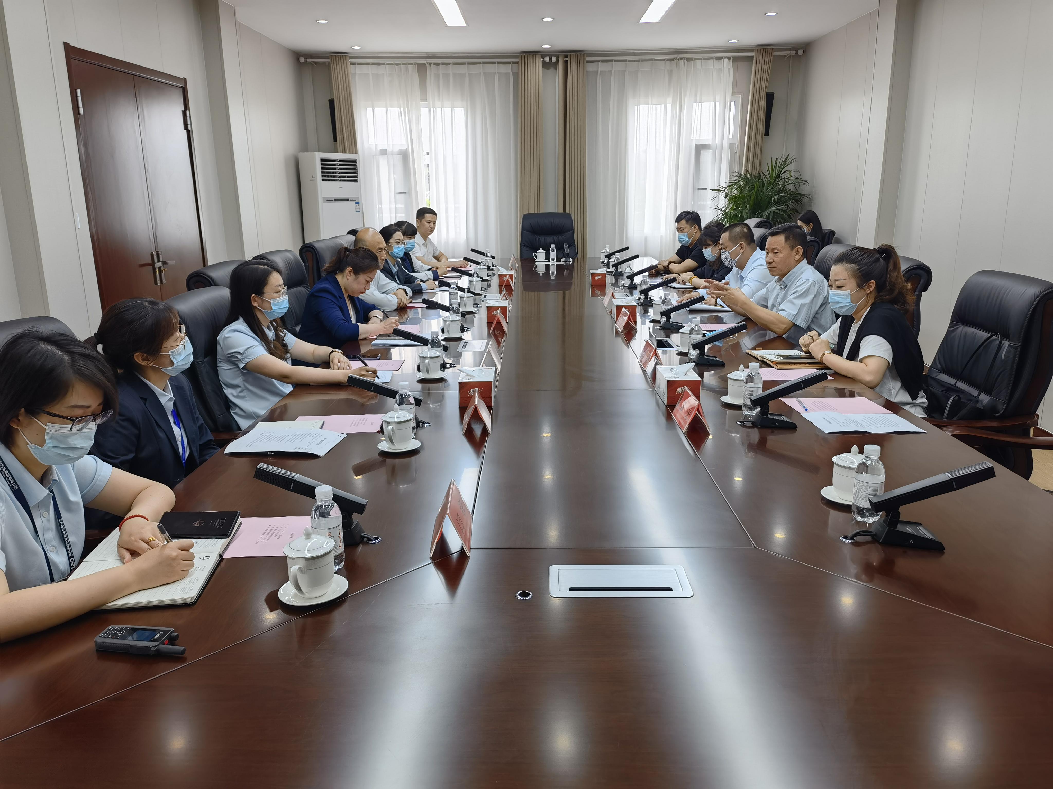 校领导带队走访青岛胶东临空经济示范区 校领导带队走访青岛胶东临空经济示范区