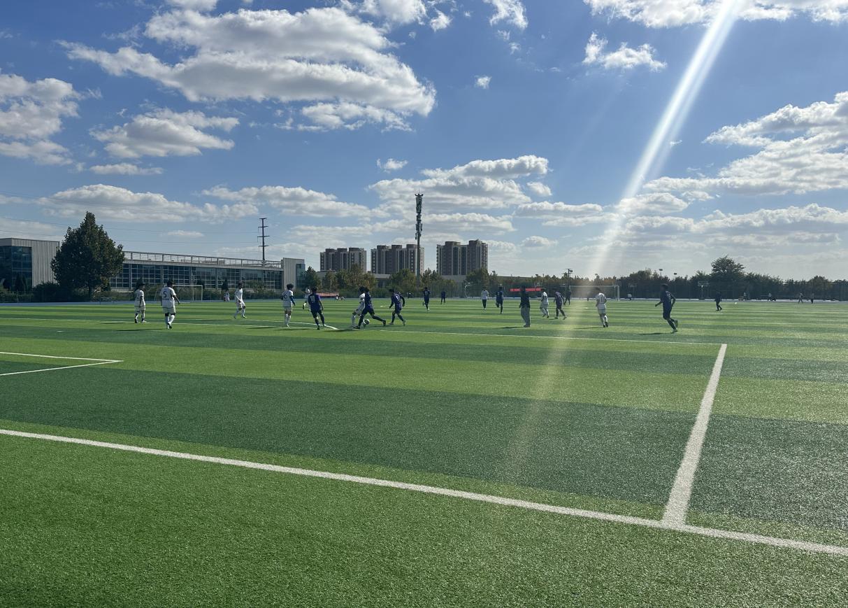 “青春恰似火,扬帆正当时”丨“迎新杯”足球赛:绿茵谢场,来日方长 “青春恰似火,扬帆正当时”丨“迎新杯”足球赛:绿茵谢场,来日方长