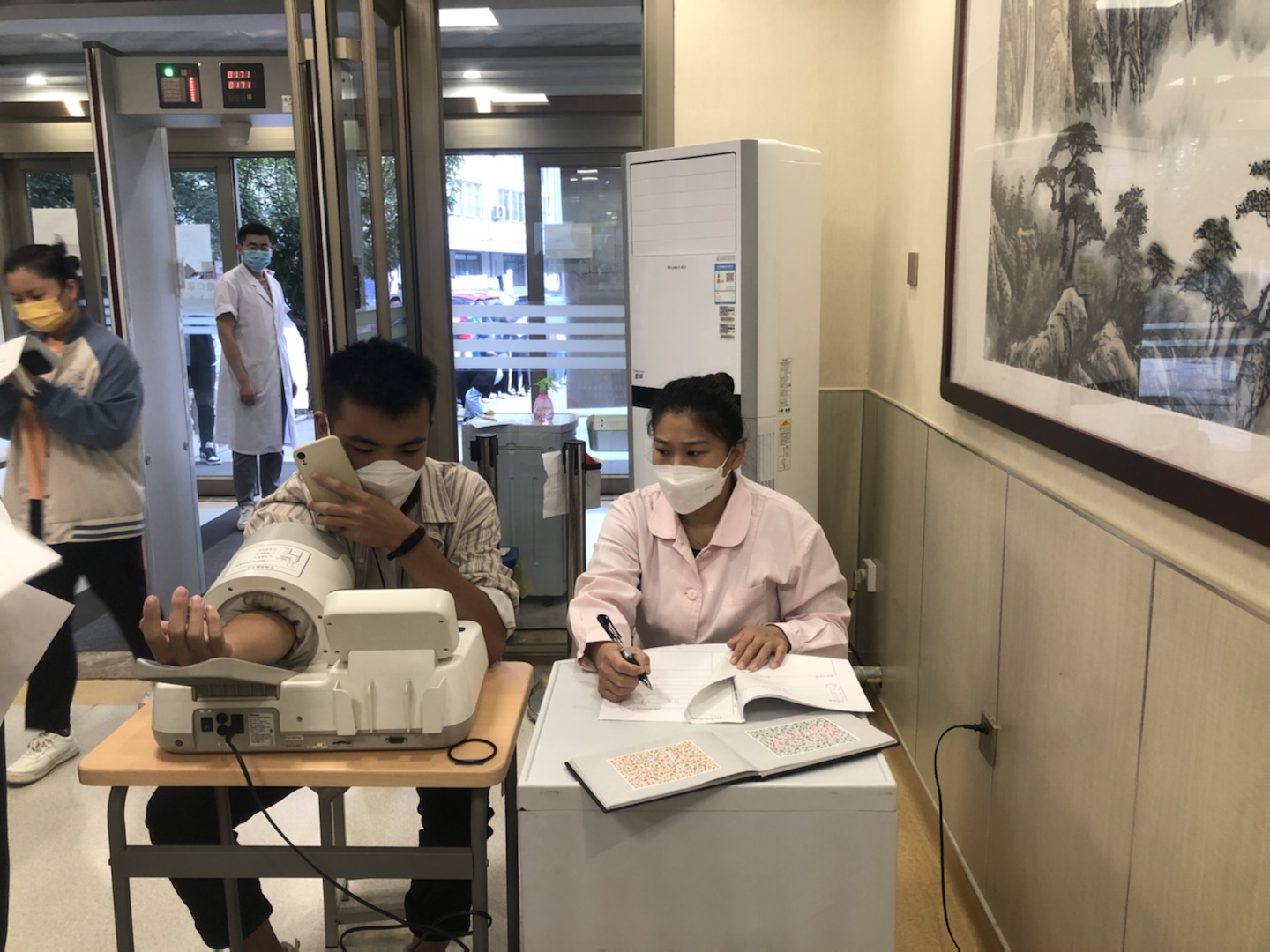 喜迎二十大 奋进新征程——我校圆满完成2022级新生体检工作 喜迎二十大 奋进新征程——我校圆满完成2022级新生体检工作