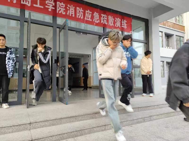 “预防为主,生命至上”——开云电竞网站开展2023年度消防培训暨疏散演练活动 “预防为主,生命至上”——开云电竞网站开展2023年度消防培训暨疏散演练活动