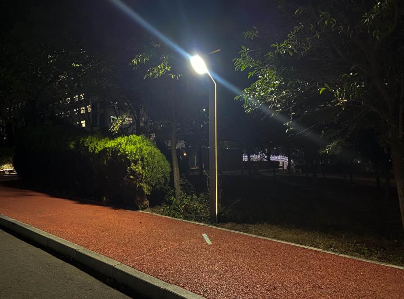 校园亮化 夜色如画——后勤服务中心开展校园亮化工程 校园亮化 夜色如画——后勤服务中心开展校园亮化工程