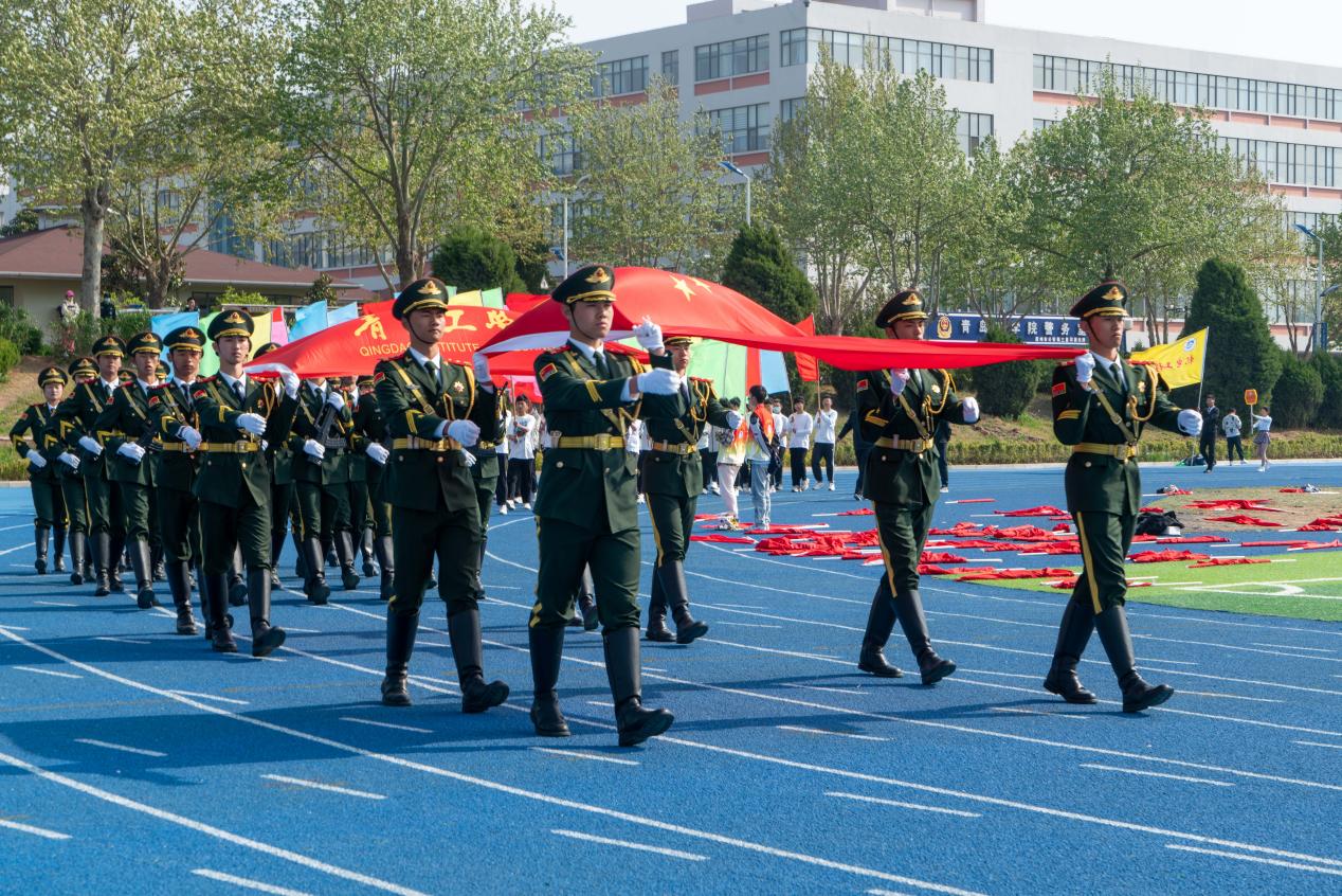 迈步赛场,青春飞扬——开云电竞网站举办2023年春季田径运动会 迈步赛场,青春飞扬——开云电竞网站举办2023年春季田径运动会