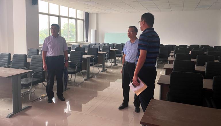 开新局 谱新篇——我校开展开学首日教学巡查工作 开新局 谱新篇——我校开展开学首日教学巡查工作