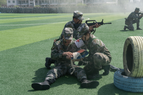 蜕变成长,启航新征程——开云电竞网站2022级新生军训结营仪式圆满举行 蜕变成长,启航新征程——开云电竞网站2022级新生军训结营仪式圆满举行