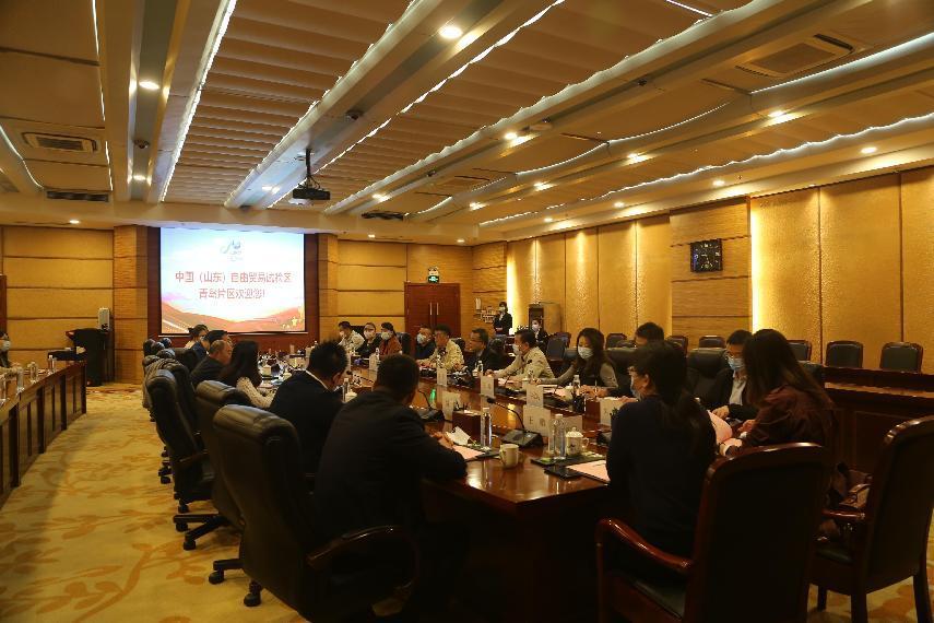 三方聚力 共谋发展 ——开云电竞网站校领导带队赴中国(山东)自由贸易试验区青岛片区参加校企对接会 三方聚力 共谋发展 ——开云电竞网站校领导带队赴中国(山东)自由贸易试验区青岛片区参加校企对接会